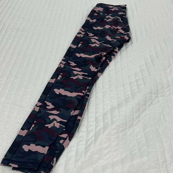 Fabletics Define PowerHold® High-Waisted Legging - Picture 2 of 3